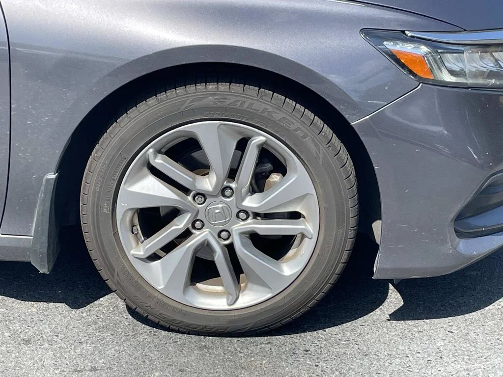 Used 2018 Gray Honda LX image 9