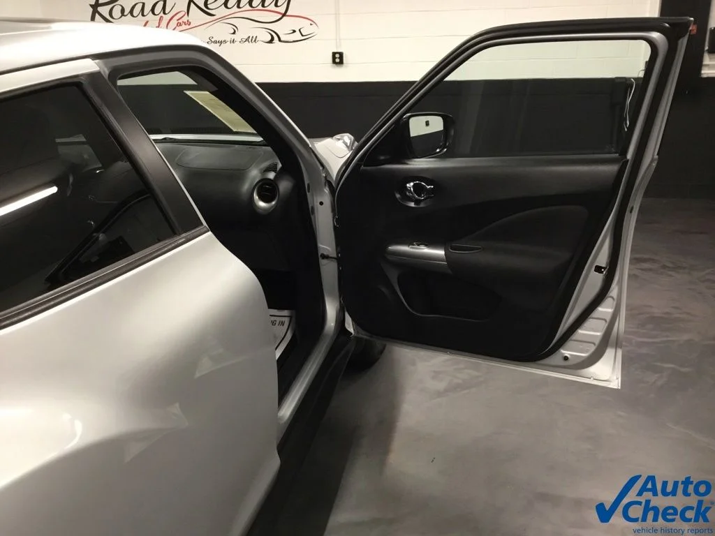 Used 2017 Silver Nissan SV image 39
