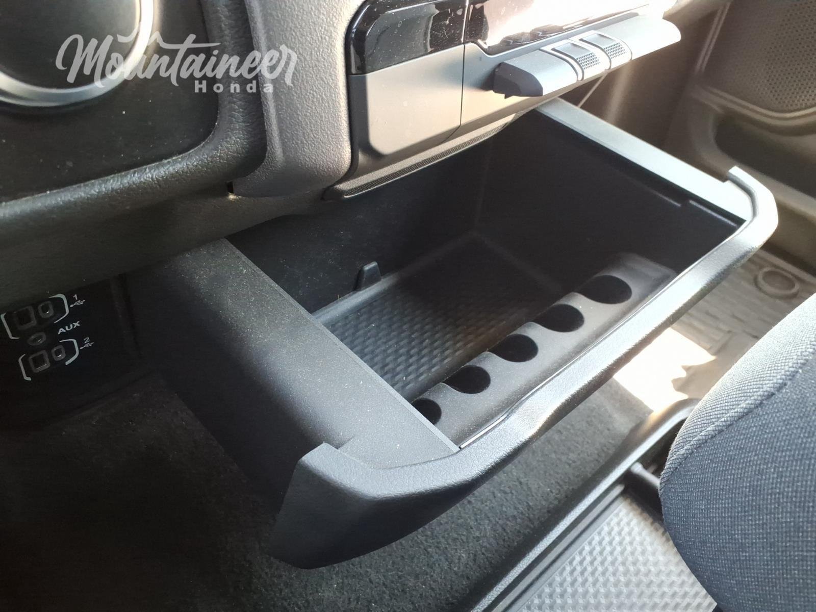 Used 2023 Billet Silver Metallic Clearcoat Ram Big Horn image 40
