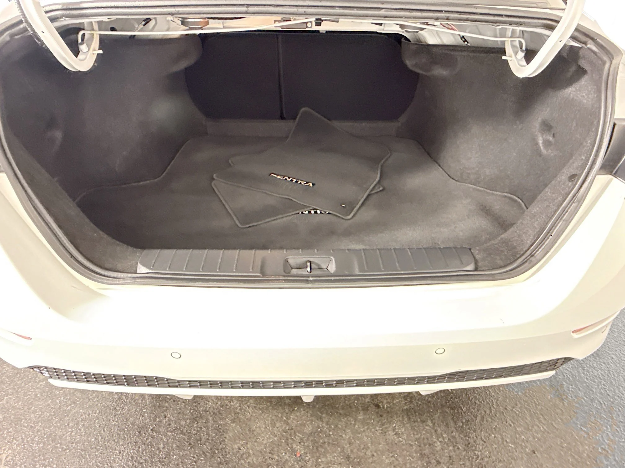 Used 2024 Fresh Powder Nissan SV image 31