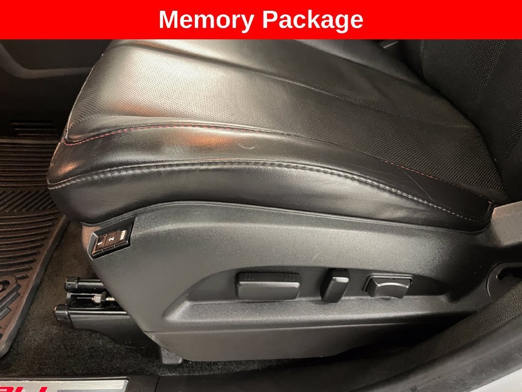 Used 2015 QUICKSILVER METALLIC GMC Denali image 9
