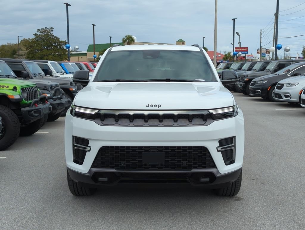 New 2026 Bright White Clear-Coat Exterior Paint Jeep Limited Altitude image 10