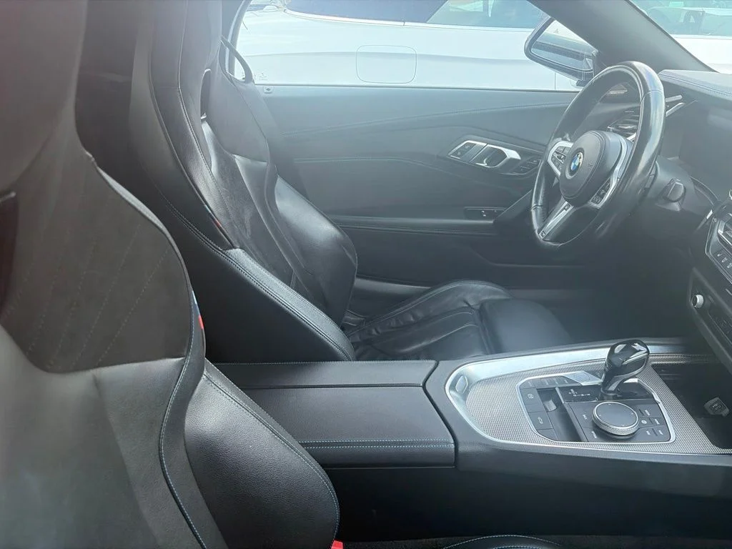 Used 2019 Misano Blue Metallic BMW sDrive30i image 3