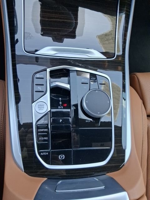 Used 2024 Black BMW sDrive40i image 12