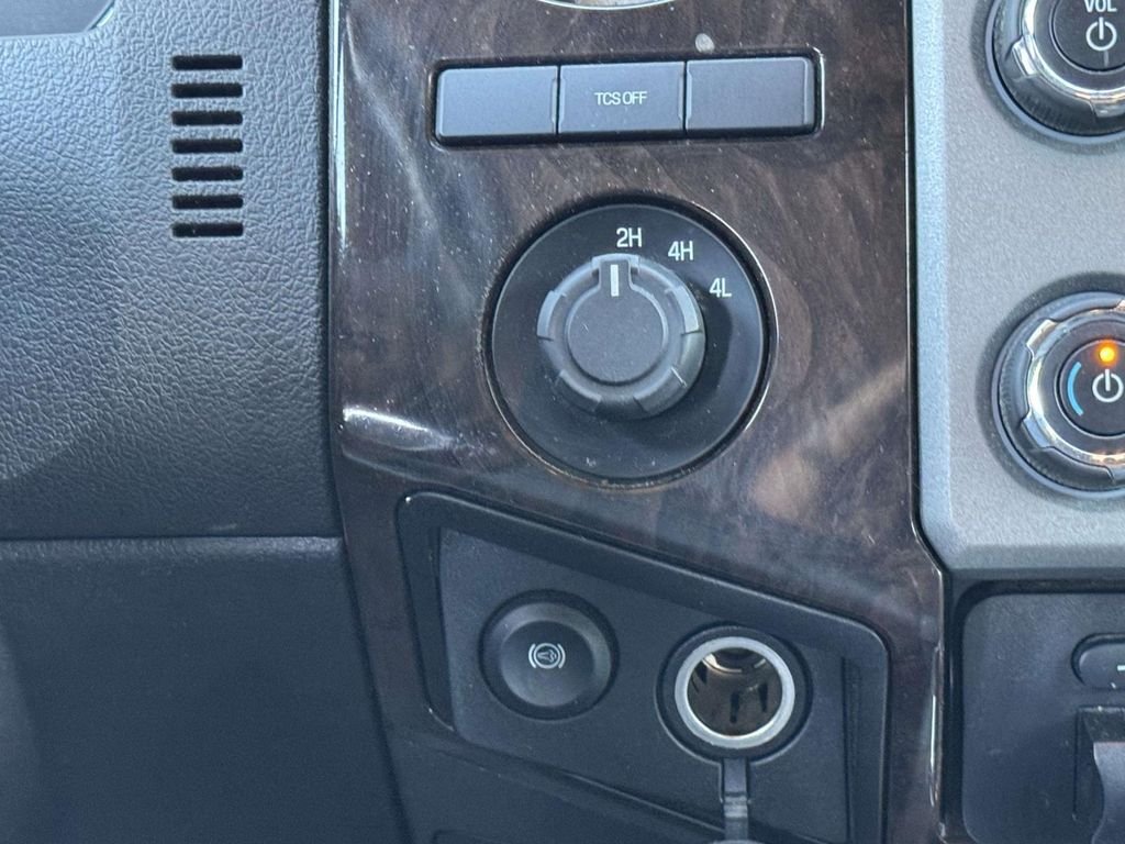 Used 2016 Black Ford Platinum image 9