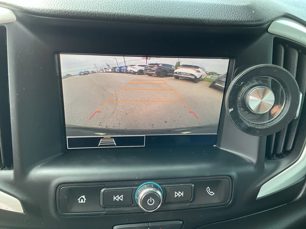 Used 2024 Ebony Twilight Metallic GMC SLE image 20