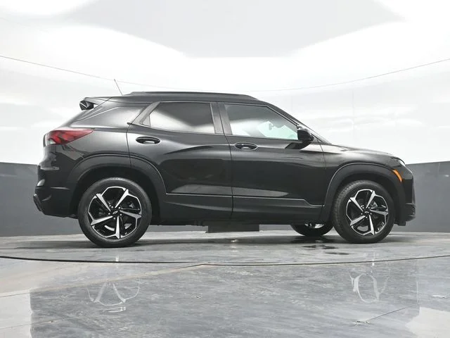 Used 2022 Black Chevrolet RS image 25