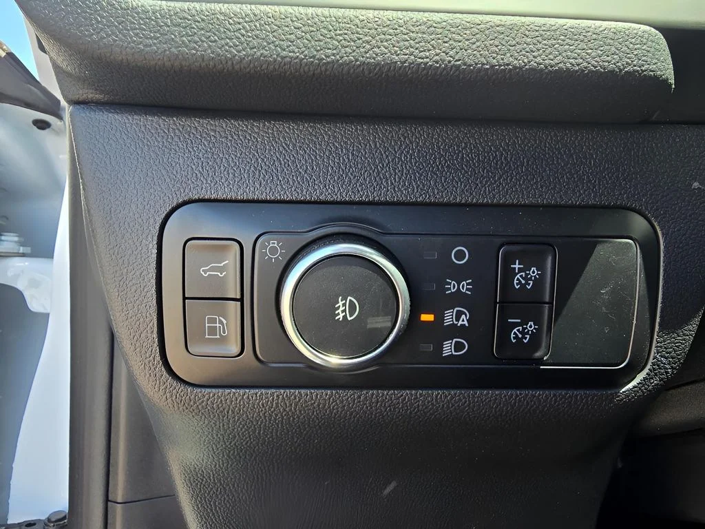 Used 2023 OXFORD WHITE Ford ST-Line Select image 20