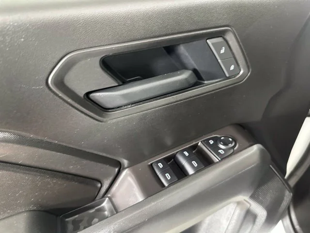 Used 2025 White Chevrolet Trail Boss image 18