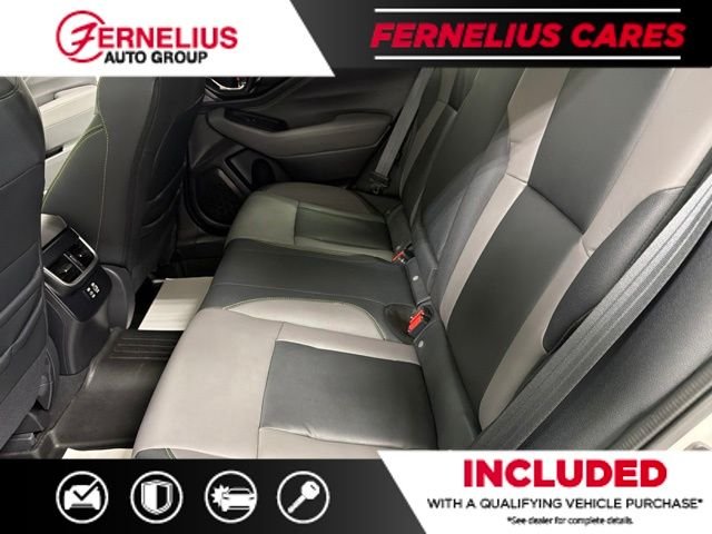 Used 2025 White Subaru Onyx Edition image 27