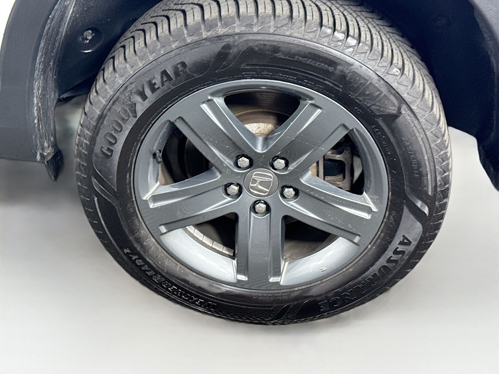 Used 2023 Lunar Silver Metallic Honda RTL image 9