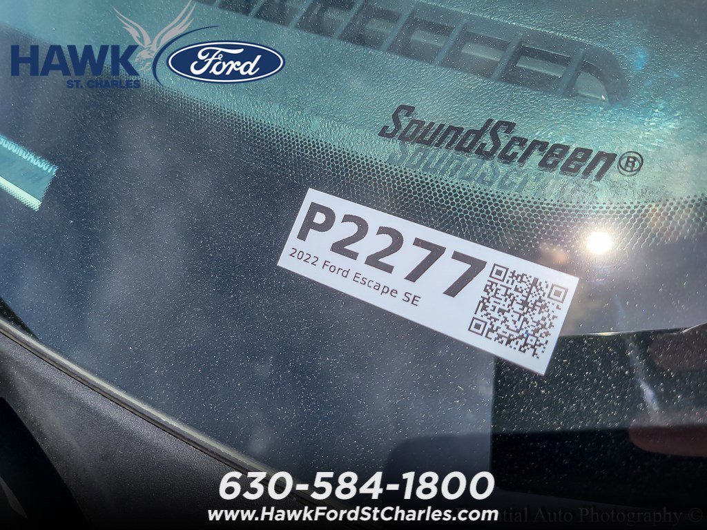 Used 2022 Oxford White Ford SE image 23