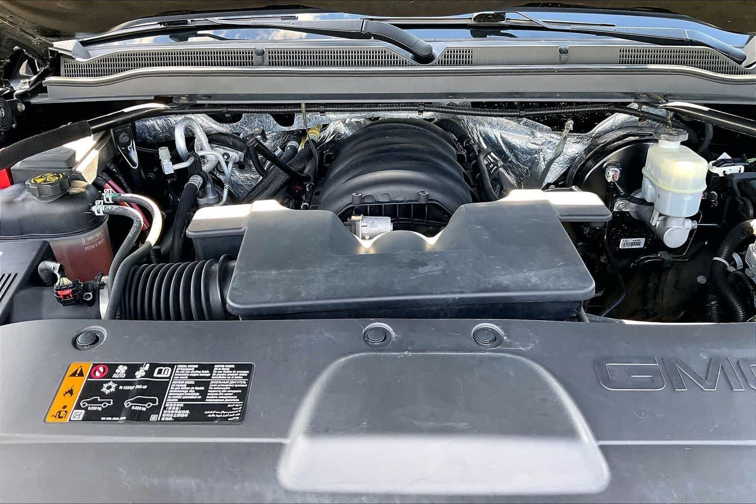 Used 2018 Onyx Black GMC SLT image 30