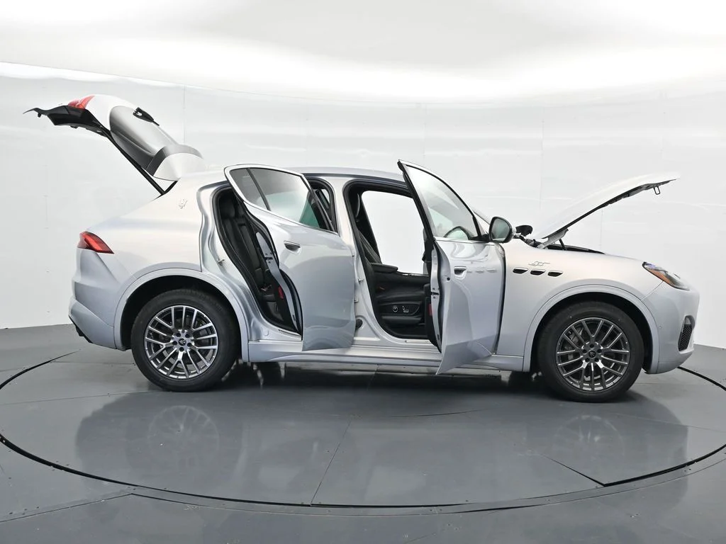 Used 2024 White Maserati GT image 20