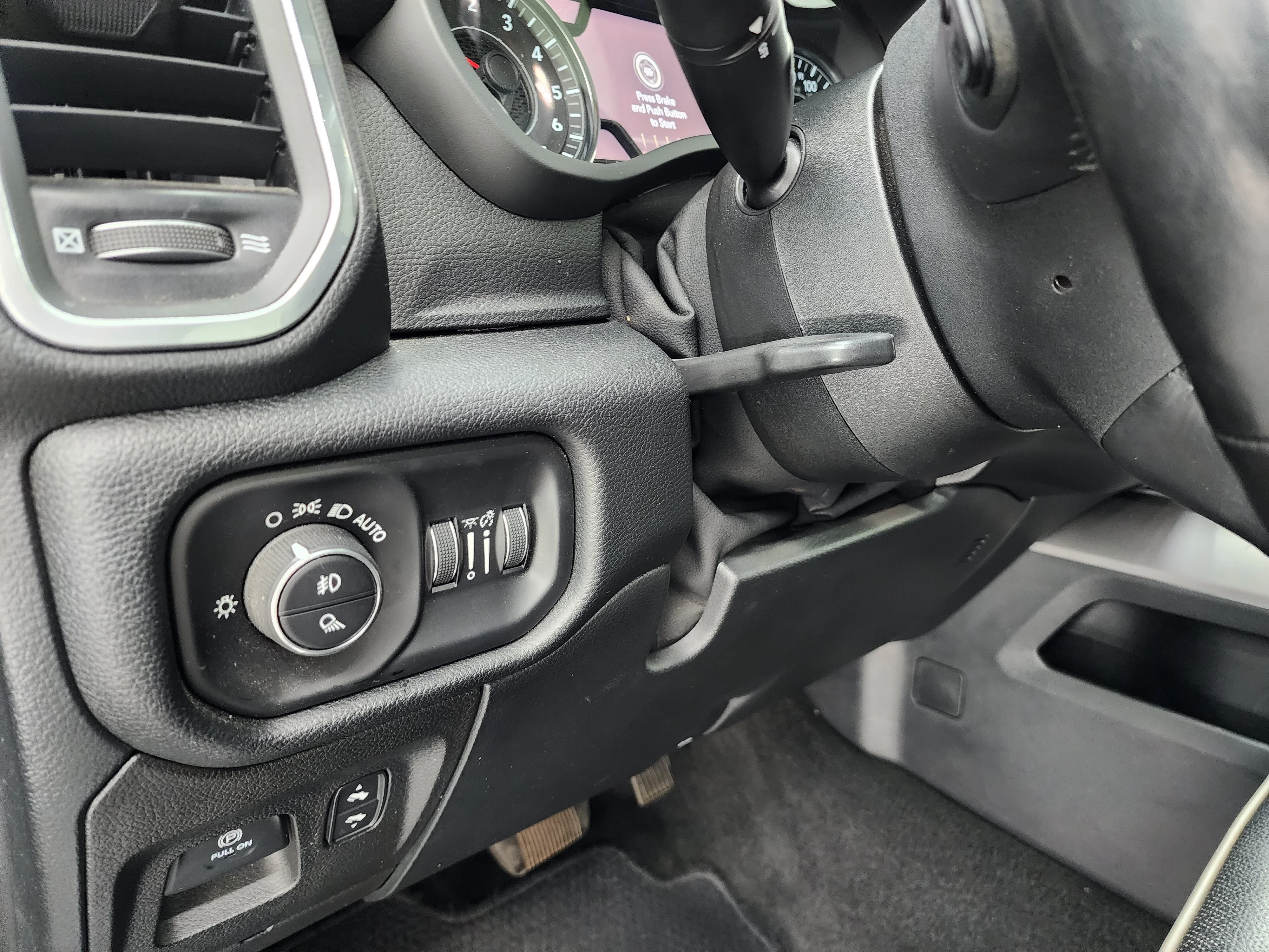 Used 2022 Granite Crystal Metallic Clearcoat Ram Laramie image 42