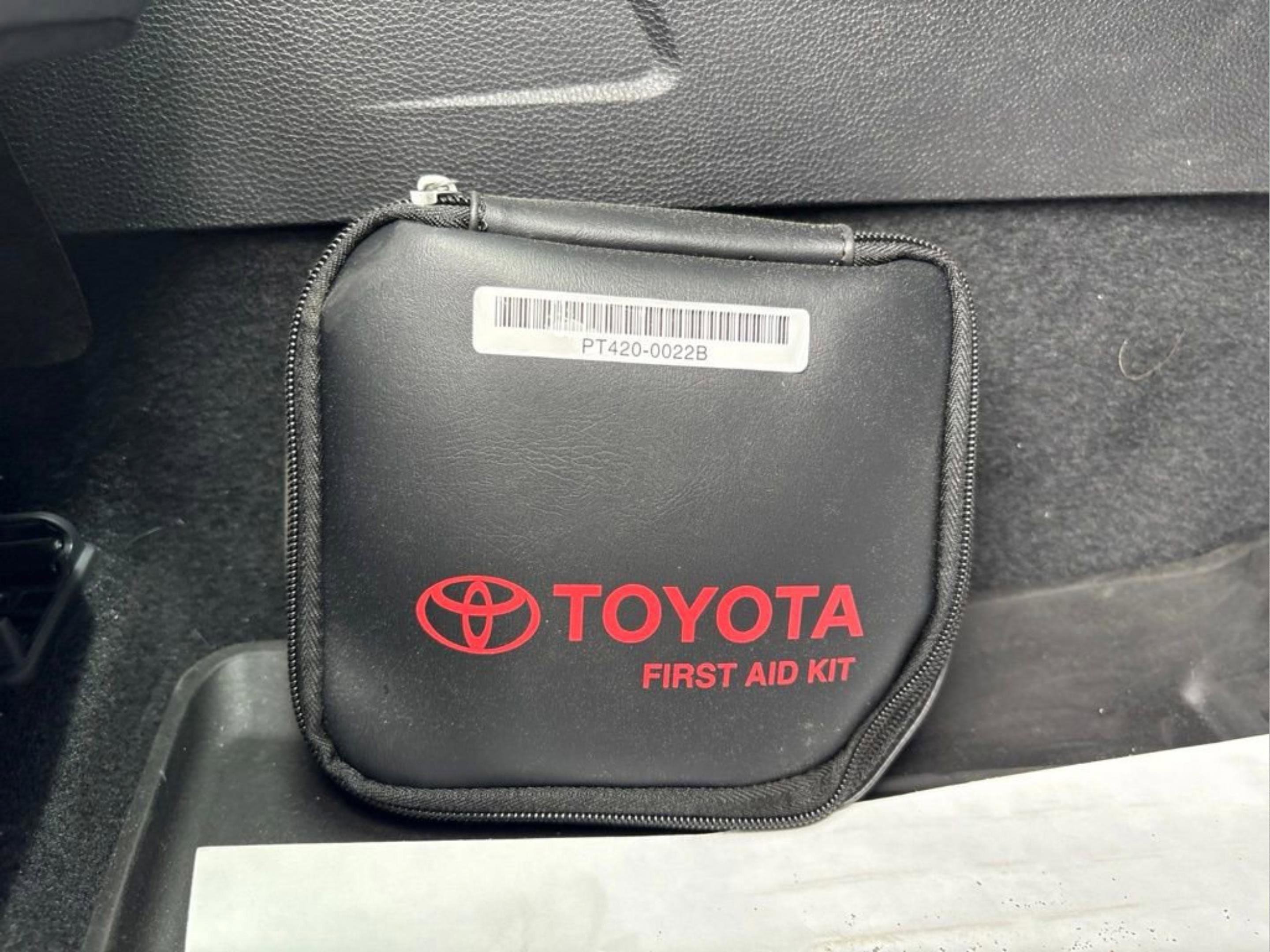 2025 Toyota Tundra Limited - Photo 30