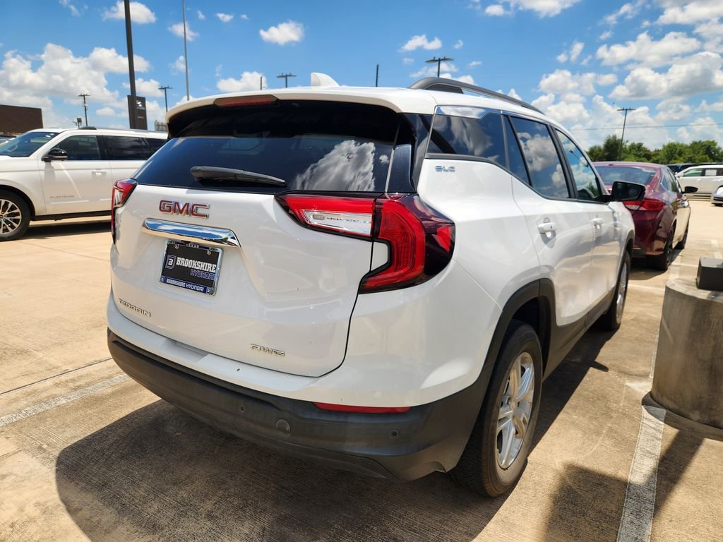 Used 2023 Summit White GMC SLE image 9