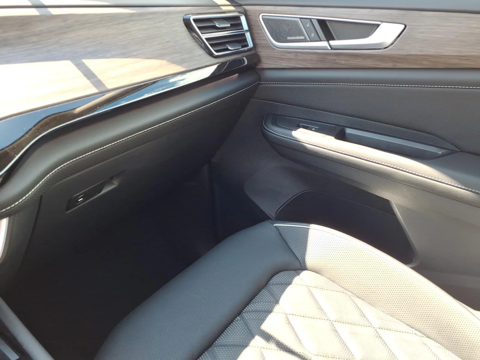 New 2026 Pure Gray Volkswagen 2.0T SEL PREMIUM R-LINE 4 image 16