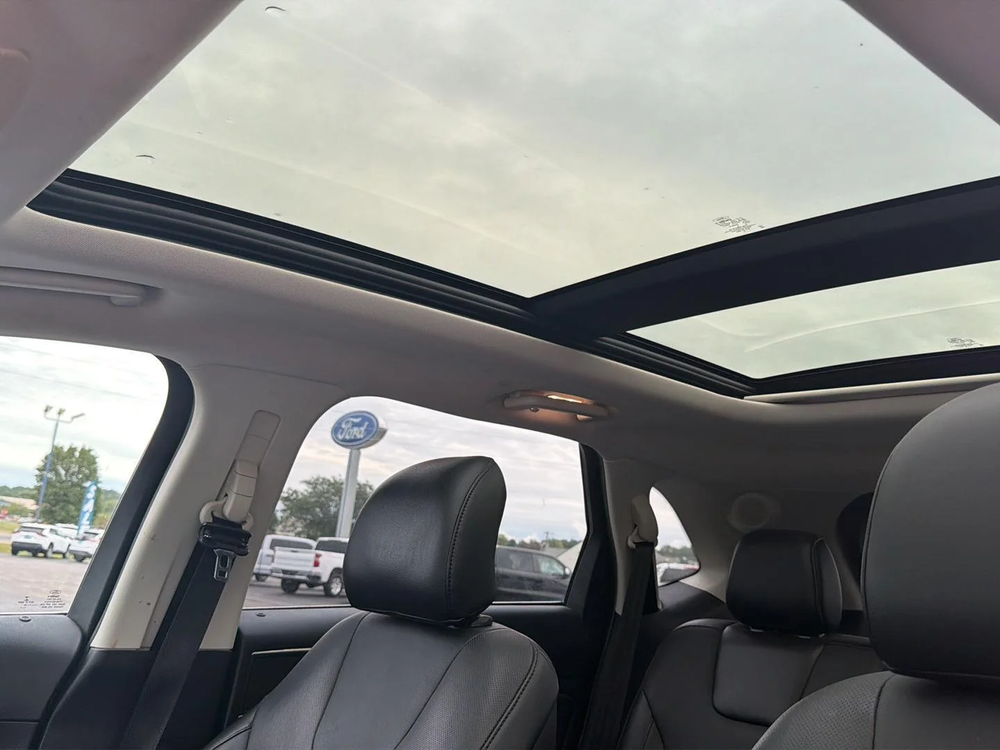 Used 2015 Magnetic Metallic FORD Titanium image 17