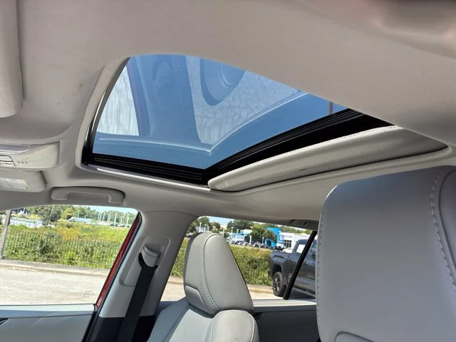 Used 2021 Red Toyota XLE Premium image 6