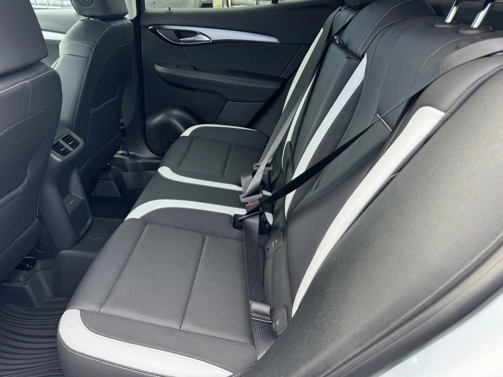 New 2026 Summit White Buick Sport Touring image 12