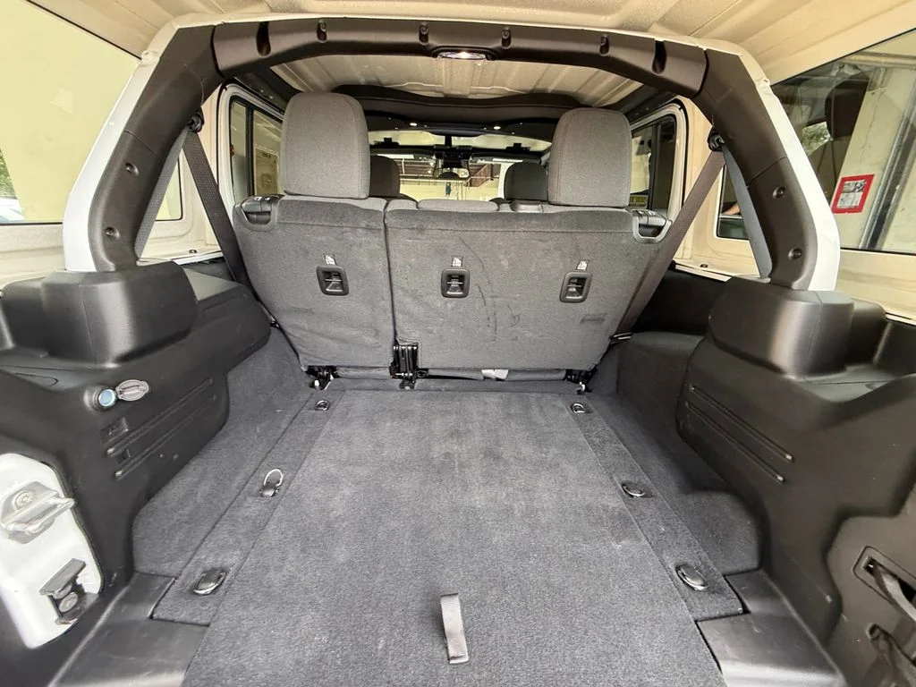 Used 2026 White Jeep Rubicon image 19