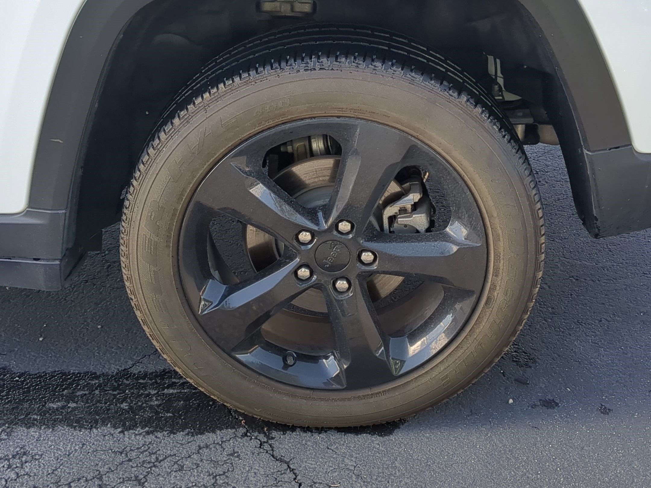 Used 2023 Bright White Clearcoat Jeep Altitude image 12