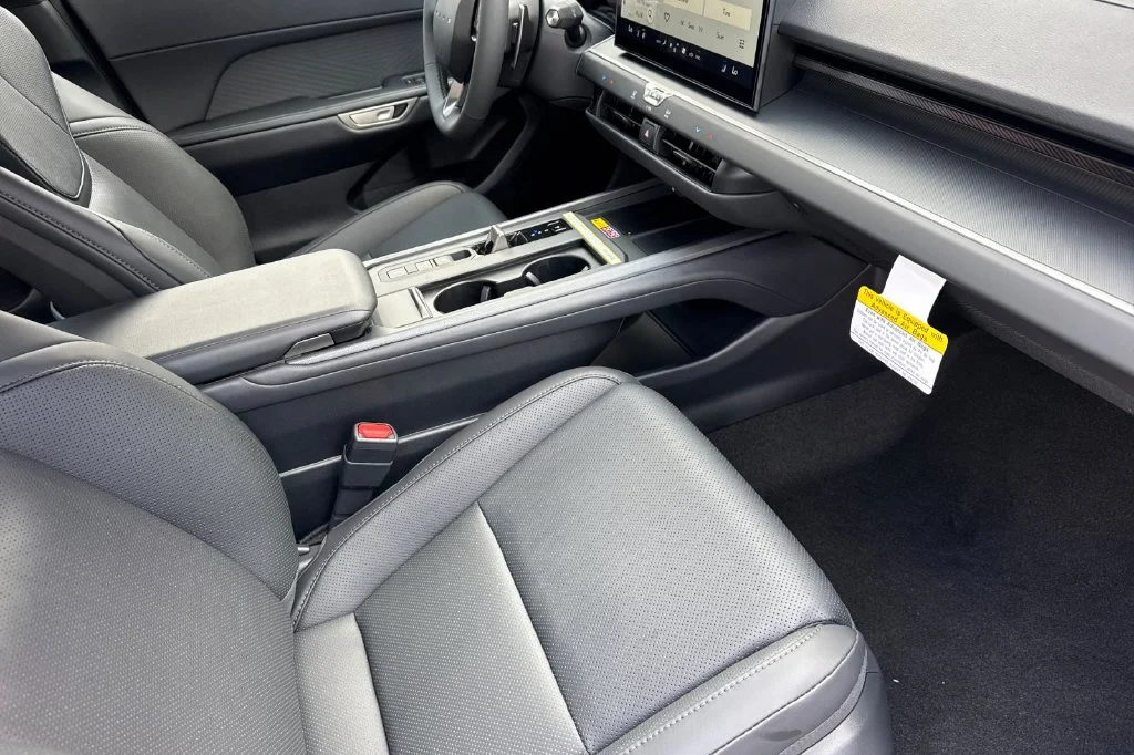 New 2026 Ultra White Lexus ES 350e PREMIUM image 15