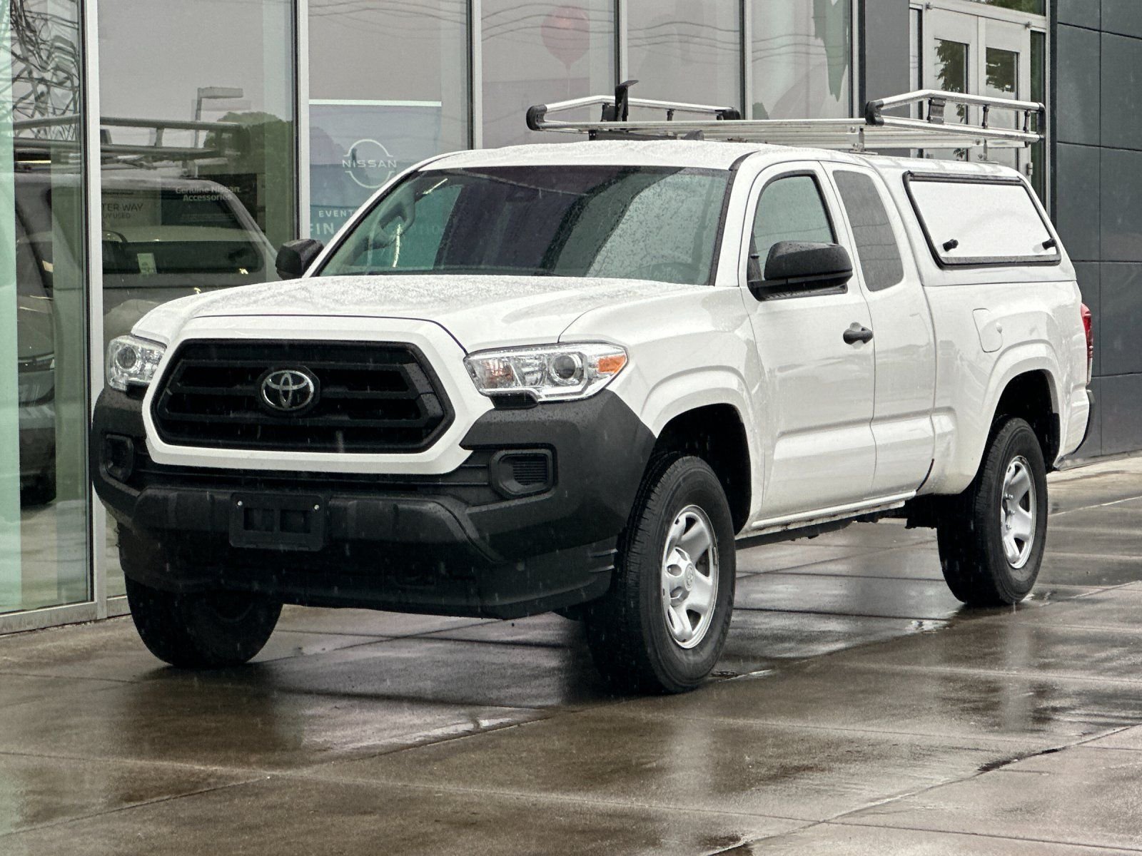 Used 2023 Ice Toyota SR image 7