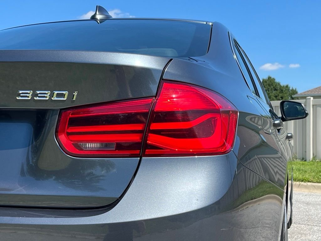 Used 2018 Mineral Grey Metallic BMW 330i xDrive image 12