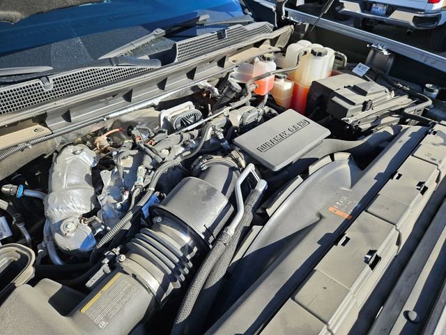 Used 2025 Sterling Gray Metallic Chevrolet LT image 33