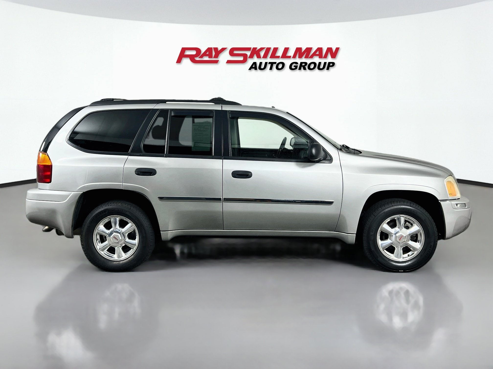 Used 2007 Liquid Silver Metallic GMC SLE image 7