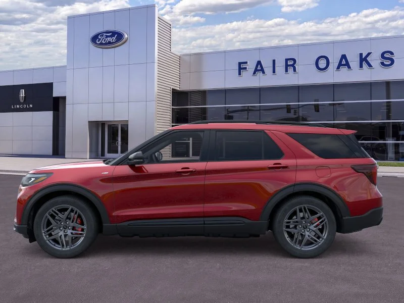 New 2026 Rapid Red Metallic Tinted Clearcoat Ford ST-Line image 3