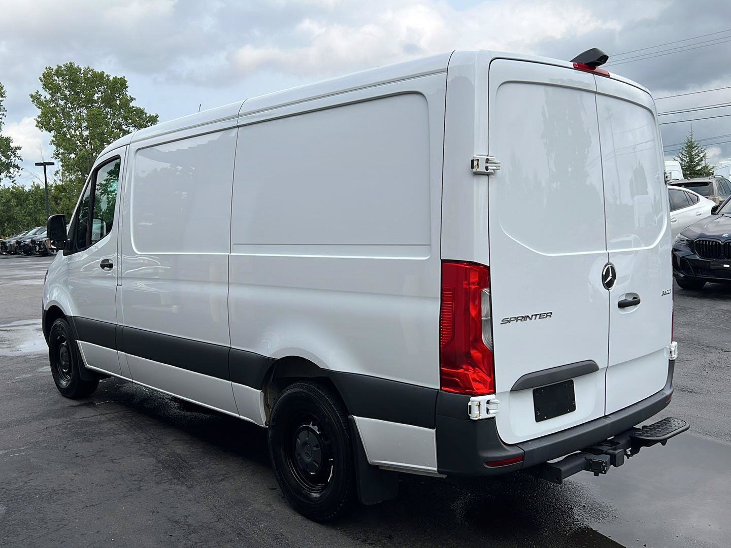 New 2025 Arctic+White Mercedes-Benz Cargo Van 144" Standard Roof 4cyl HO image 36