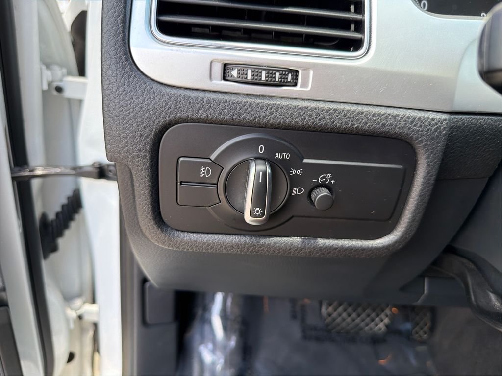Used 2015 Pure White Volkswagen Lux image 19