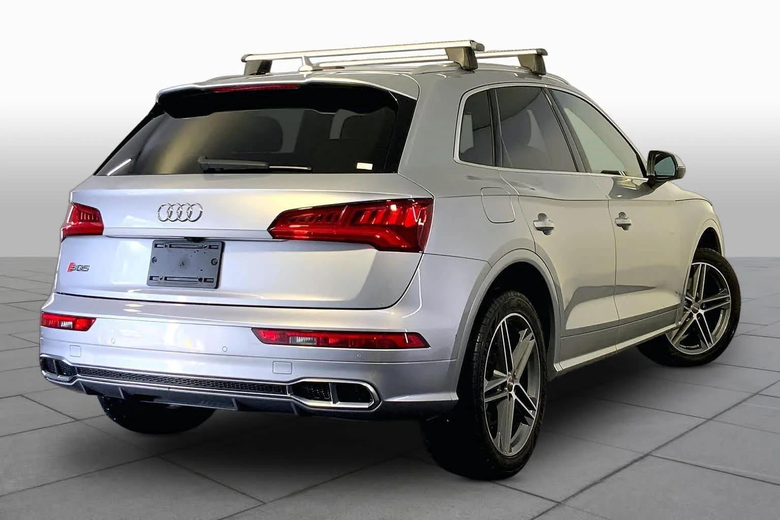 Used 2019 Florett Silver Metallic Audi Premium Plus image 13