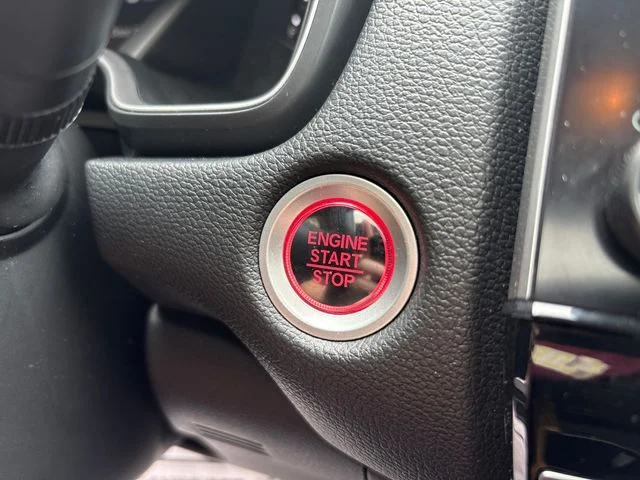 Used 2022 White Honda Touring image 18