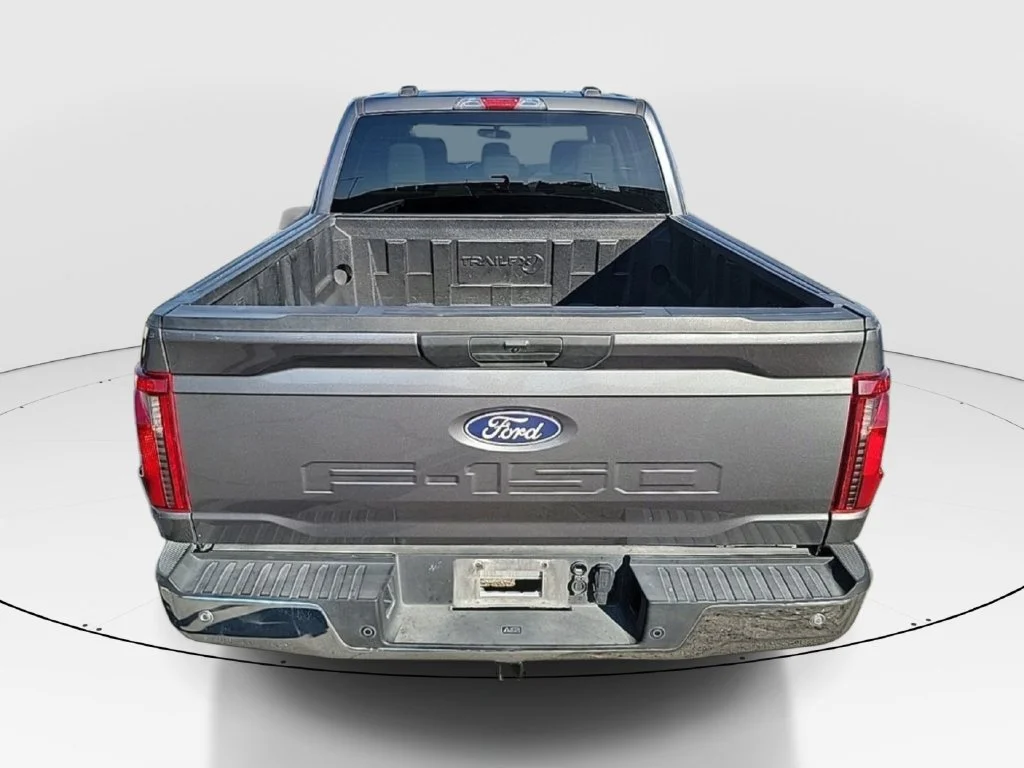 Used 2025 Gray Ford XLT image 7