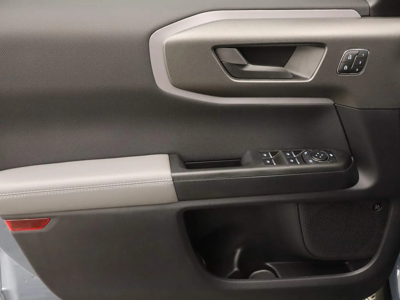 New 2026 Azure Gray Metallic Tri-Coat Ford Badlands® image 17