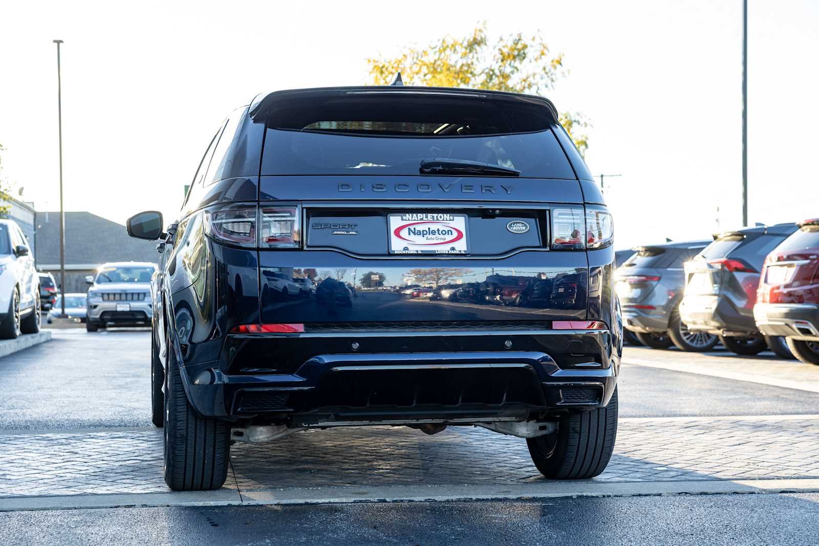 Used 2020 Portofino Blue Metallic Land Rover SE R-Dynamic image 6