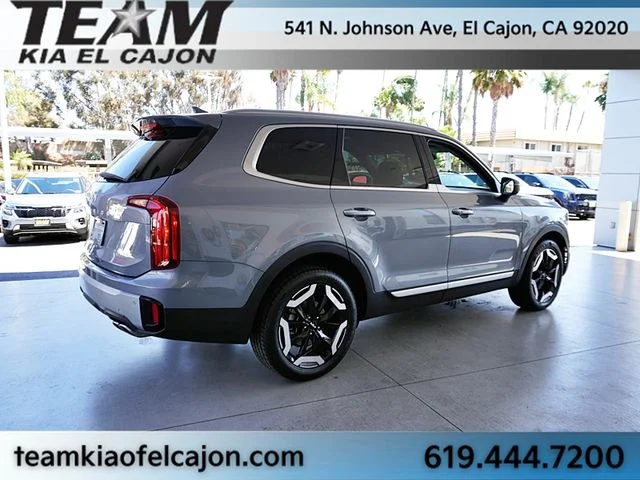 Used 2023 Silver Kia S FWD image 8