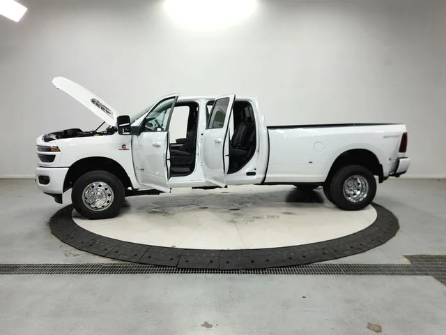 New 2026 Bright White Clear-Coat Exterior Paint RAM Laramie image 13
