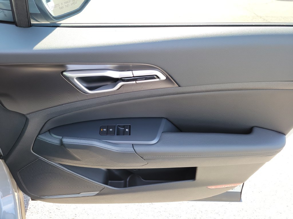New 2027 Wolf Gray Kia EX image 10