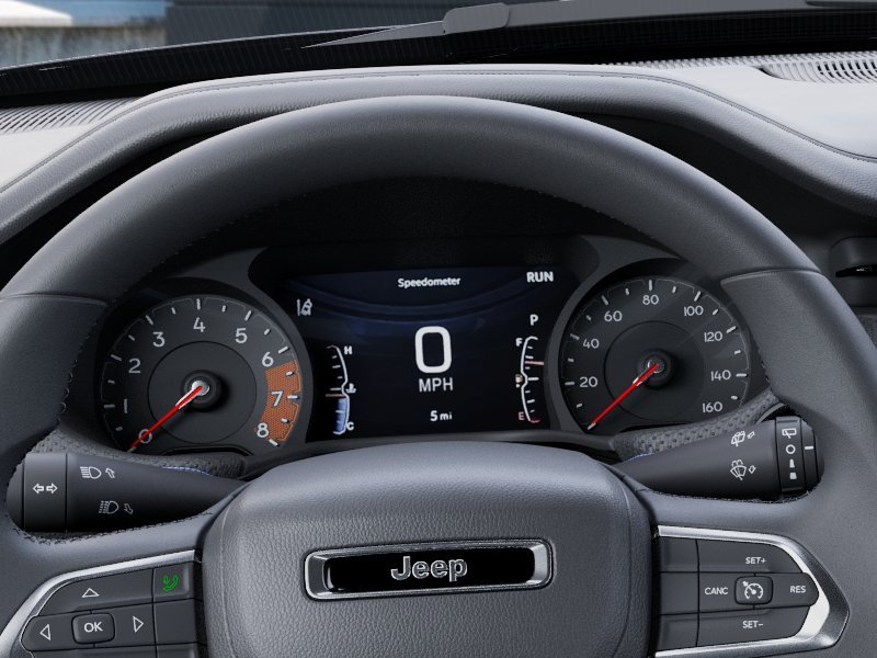 New 2026 Diamond Black Crystal Pearlcoat Jeep Latitude Altitude image 17