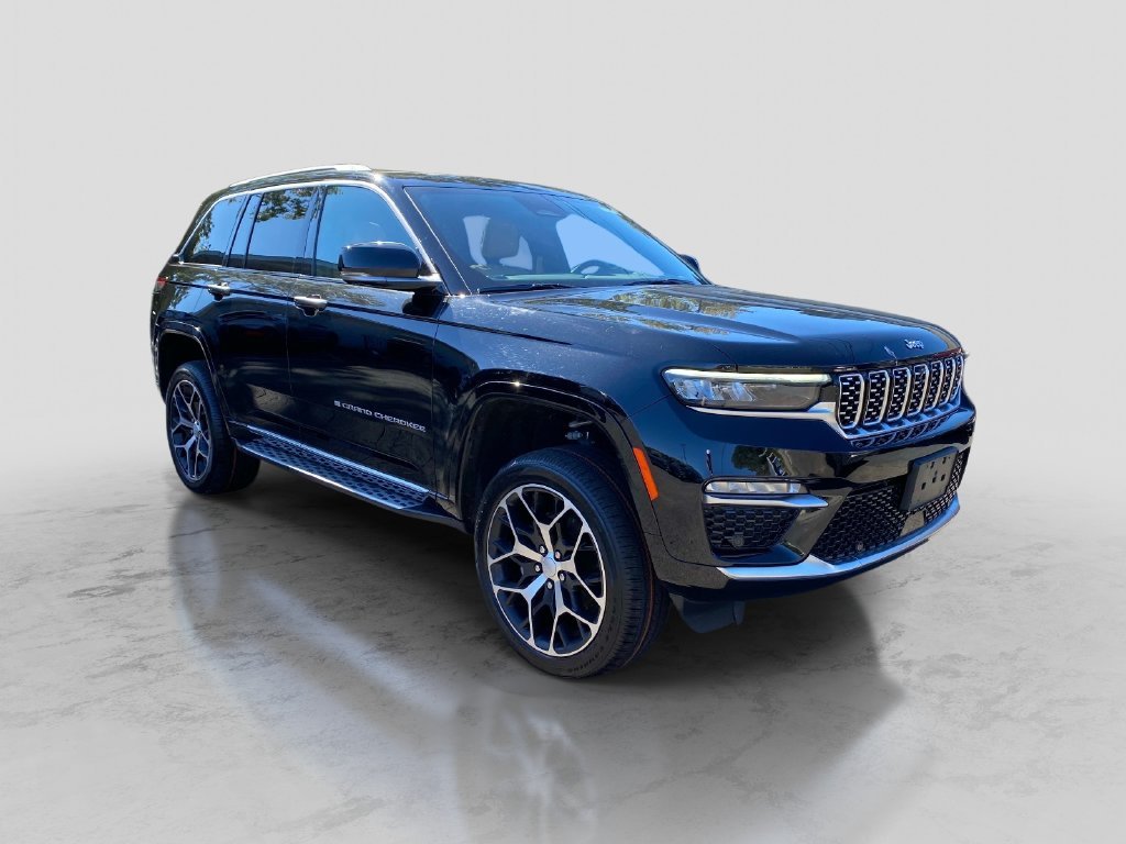 Used 2023 Black Jeep Summit Reserve image 12