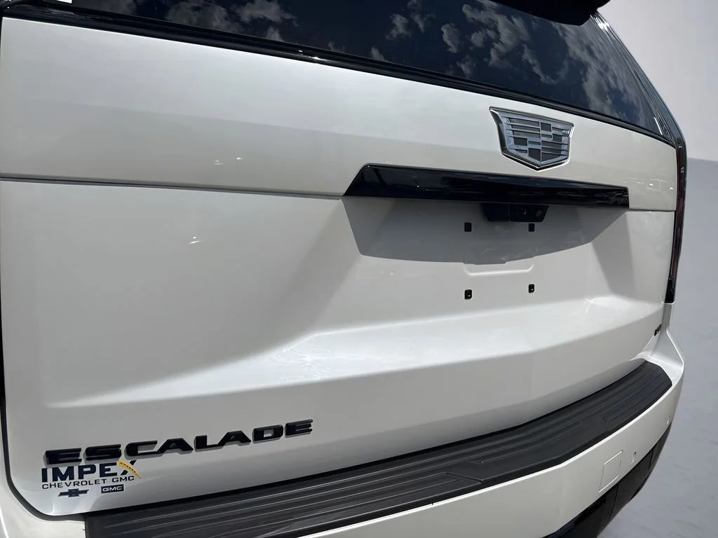Used 2025 Crystal White Tricoat Cadillac Sport Platinum image 39