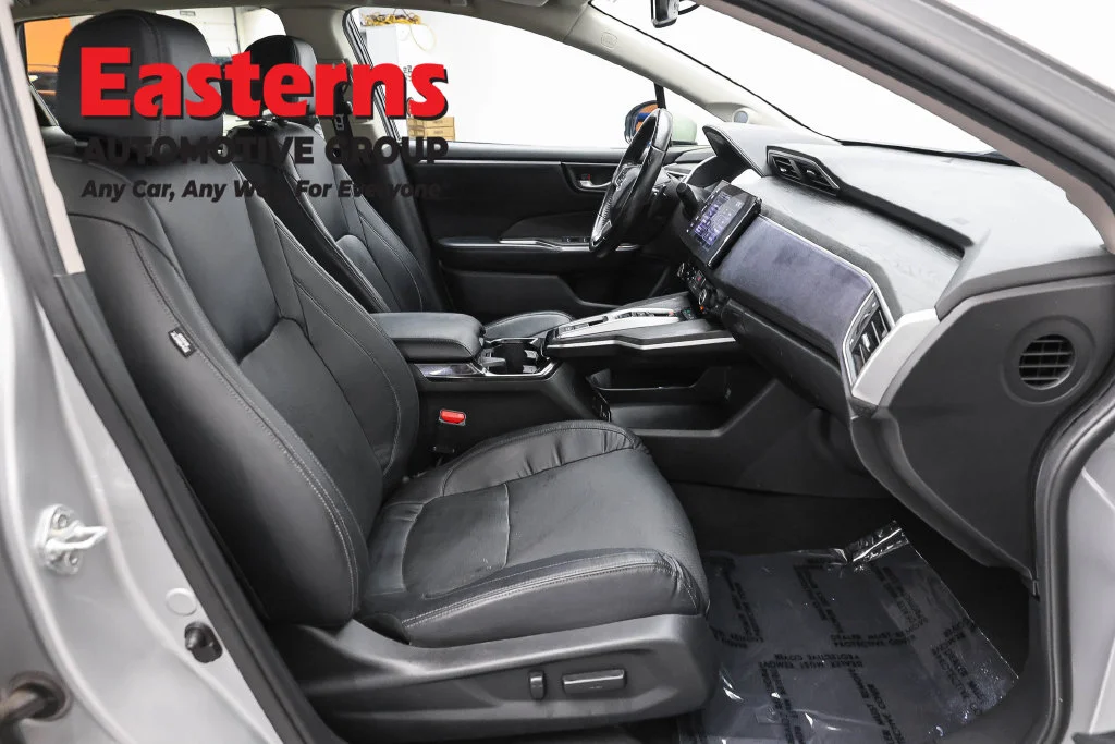 Used 2018 Silver Honda Touring image 23