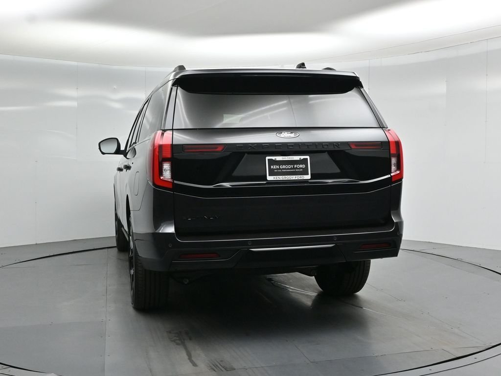 New 2026 Dark Matter Gray Metallic Ford Platinum image 31