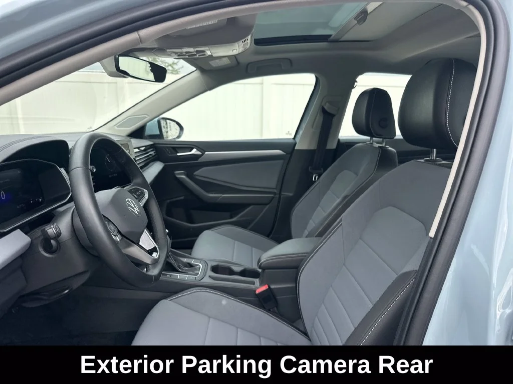 Used 2025 Gray Volkswagen 1.5T SE image 11