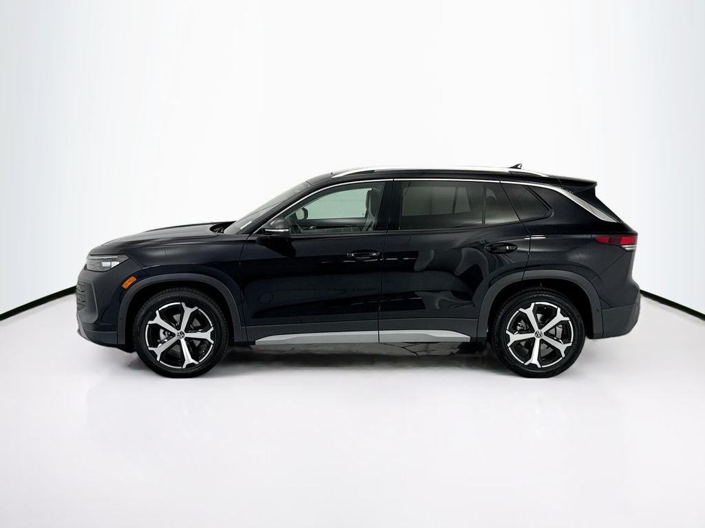 New 2026 Deep Black Pearl Volkswagen SE image 8